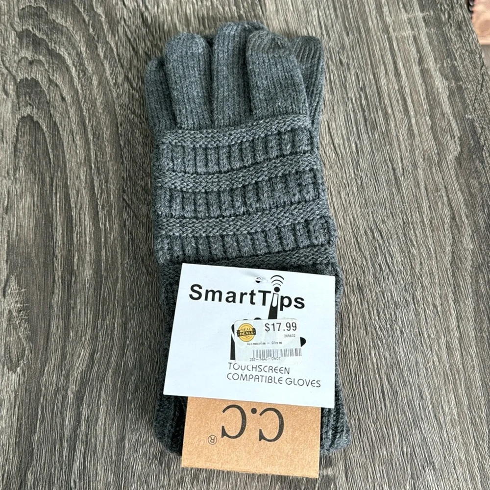 Touchscreen Compatible Gloves. Gray. NWT
